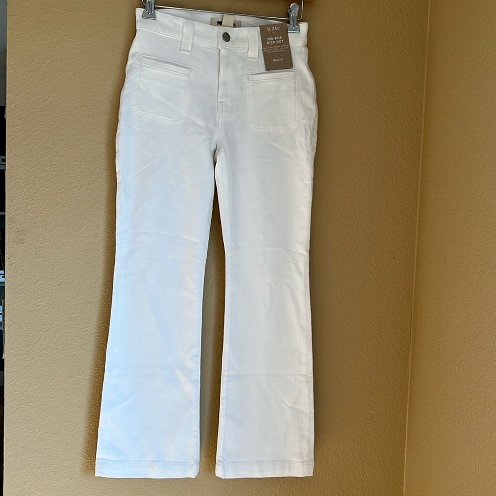 NWT Madewell Mid-Rise kick Out White‎ Jeans 24P